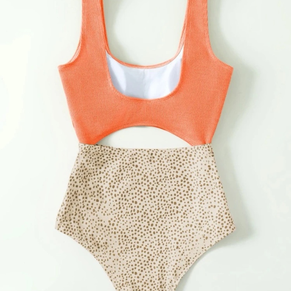 One piece swimsuit